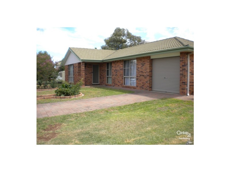 8 Baxter Place, Tamworth NSW 2340