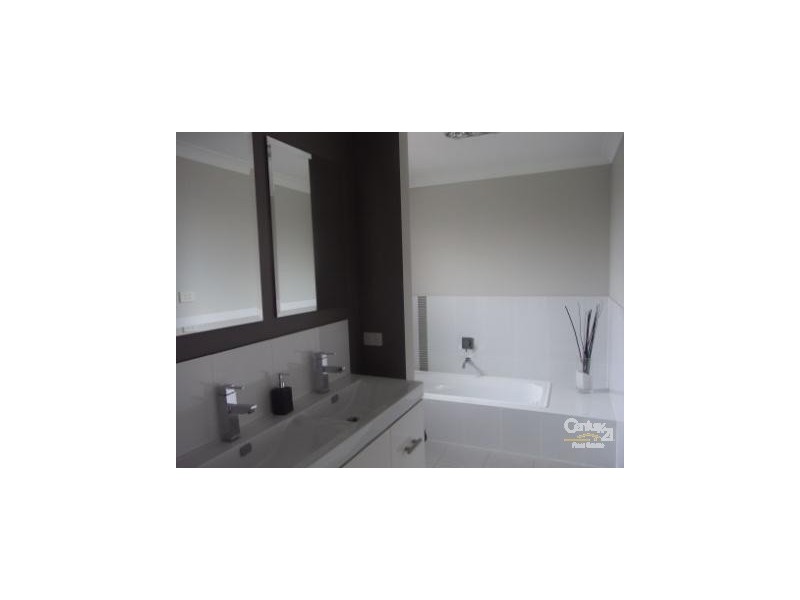 2 Sipple Close, Tamworth NSW 2340