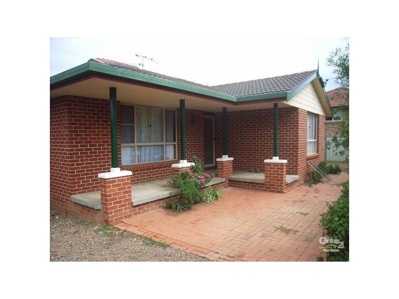 73 Glengarvin Drive, Tamworth NSW 2340