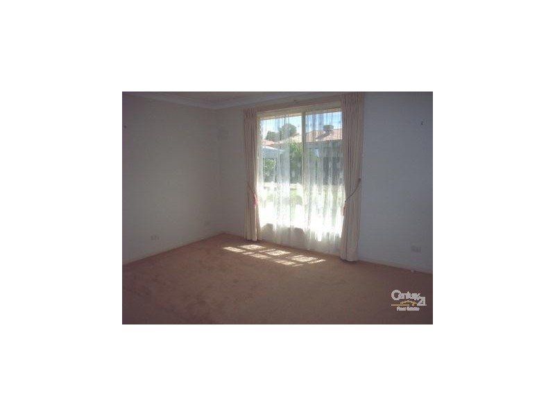 10 Giles Place, Tamworth NSW 2340