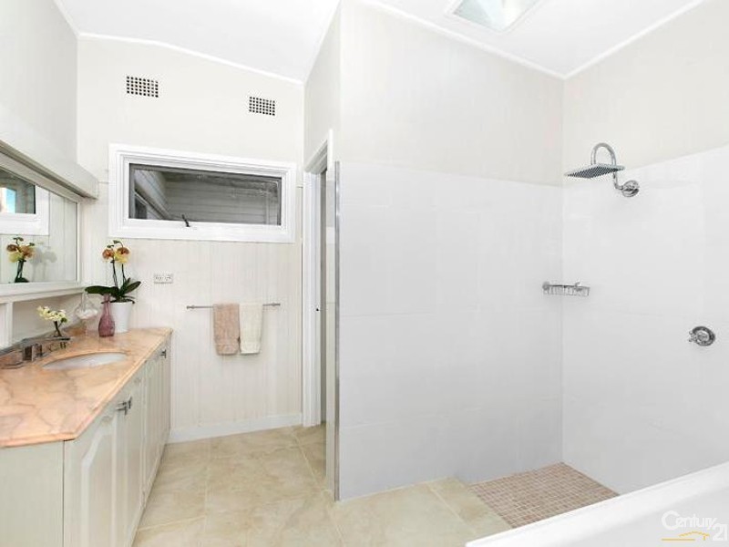 12 Parkinson Avenue, Turramurra NSW 2074