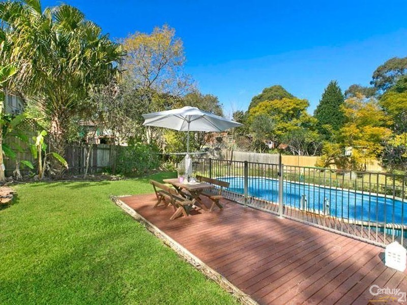 12 Parkinson Avenue, Turramurra NSW 2074