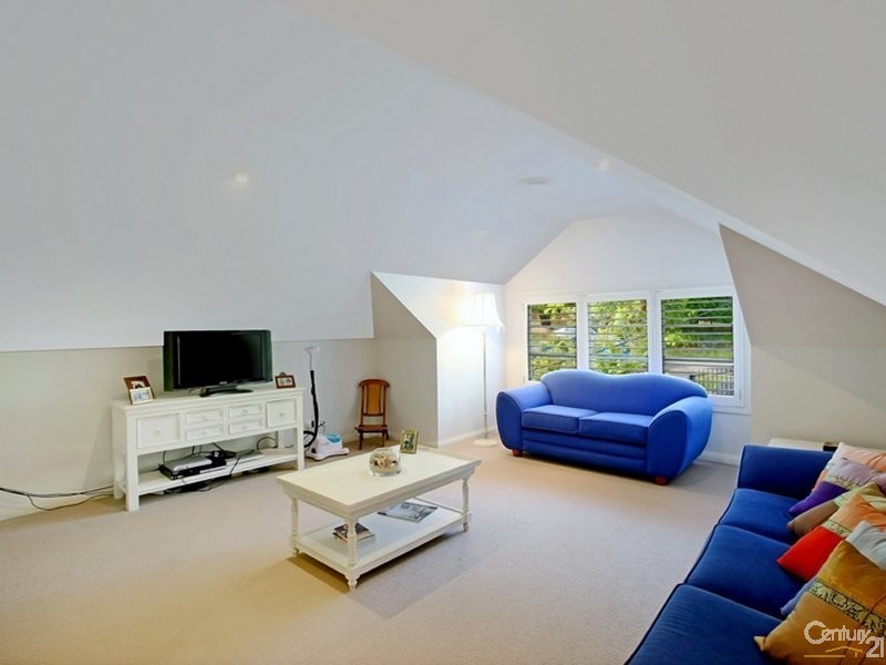 22 Tennyson Avenue, Turramurra NSW 2074