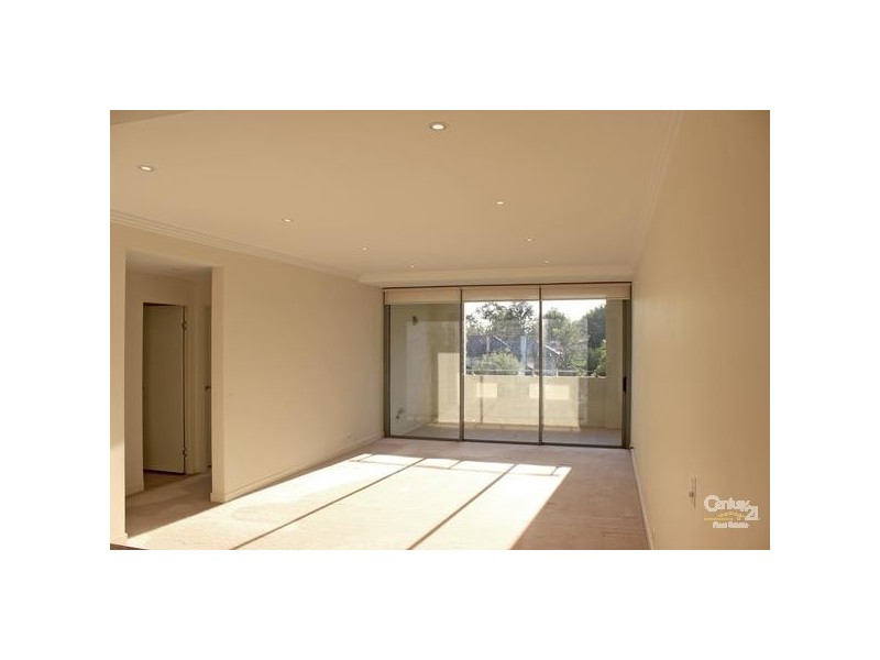 D201/2A Eulbertie Avenue, Warrawee NSW 2074