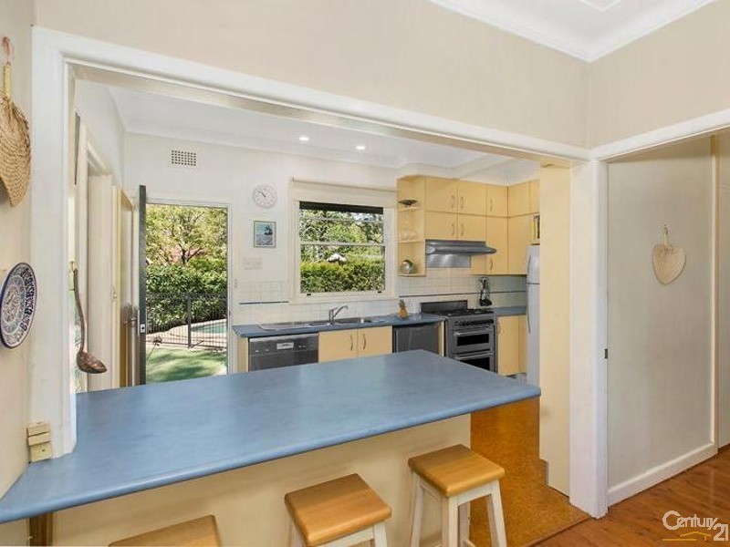 15 Geoffrey Street, Turramurra NSW 2074