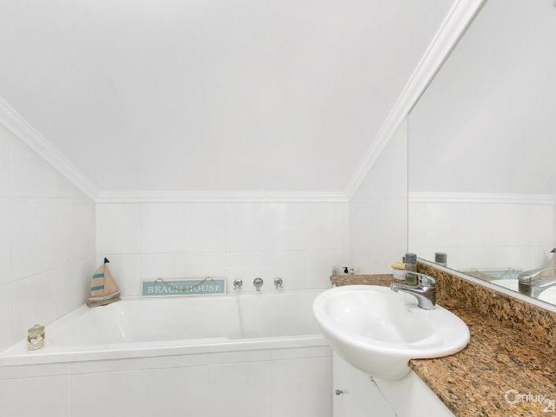 12/11  Herbert Street, St Leonards NSW 2065