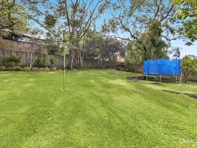 5 Hinkler Avenue, Turramurra NSW 2074