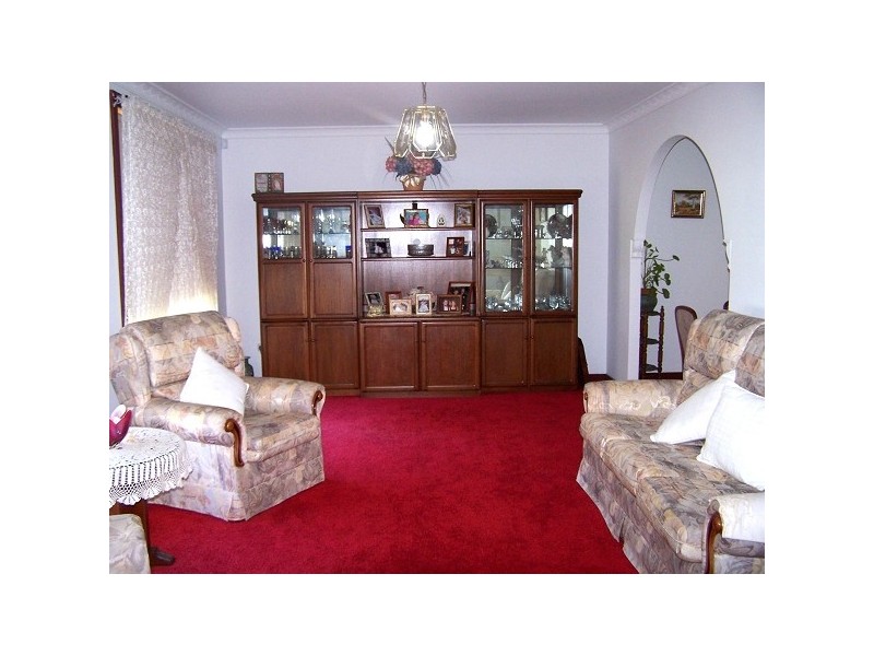 8 Macquarie Place, Umina Beach NSW 2257