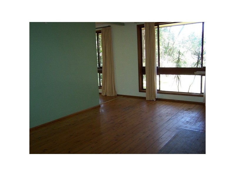 10 Maitland Bay Drive, Killcare Heights NSW 2257