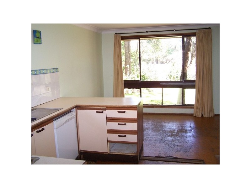 10 Maitland Bay Drive, Killcare Heights NSW 2257