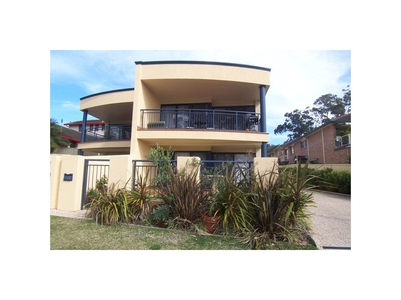 1/52 Allambee Place, Valentine NSW 2280