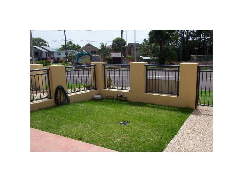 1/52 Allambee Place, Valentine NSW 2280