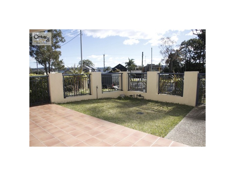 1/52 Allambee Place, Valentine NSW 2280
