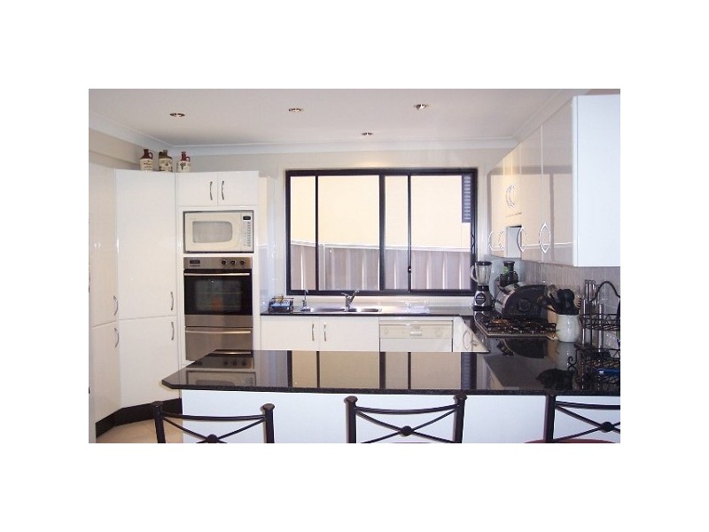 9 Captains Cove, Valentine NSW 2280