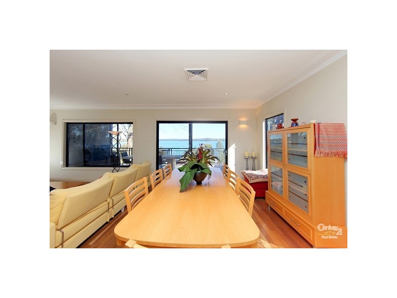 9 Beryl Street, Warners Bay NSW 2282