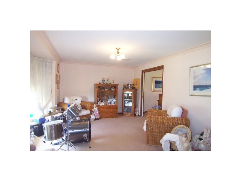 6 Grosvenor Place, Valentine NSW 2280