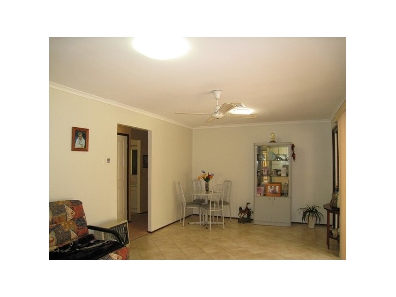 3B Excalibur Parade, Valentine NSW 2280