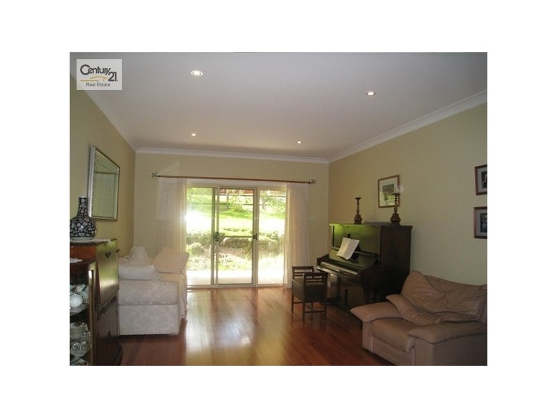 9 Cardale Road, Macquarie Hills NSW 2285