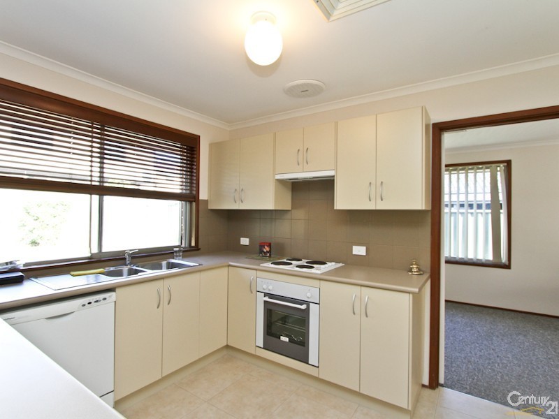 32 Murray Street, Eleebana NSW 2282