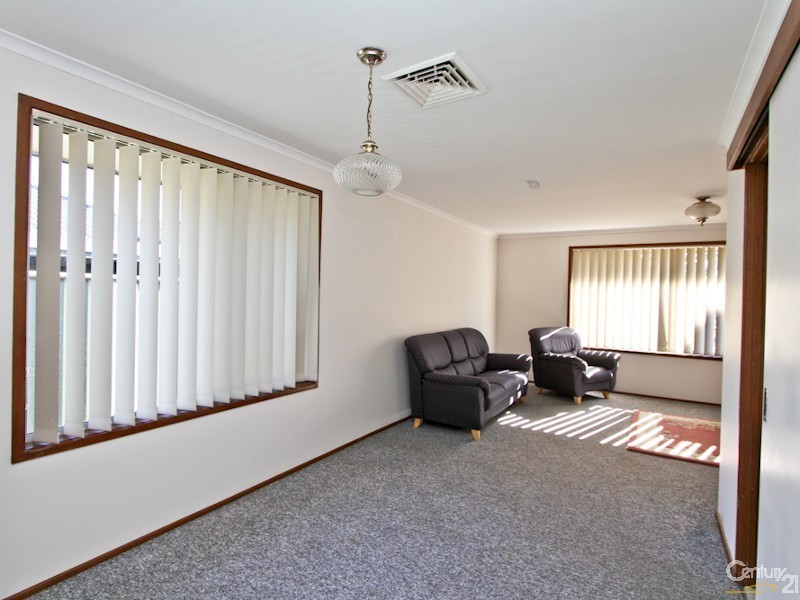 32 Murray Street, Eleebana NSW 2282