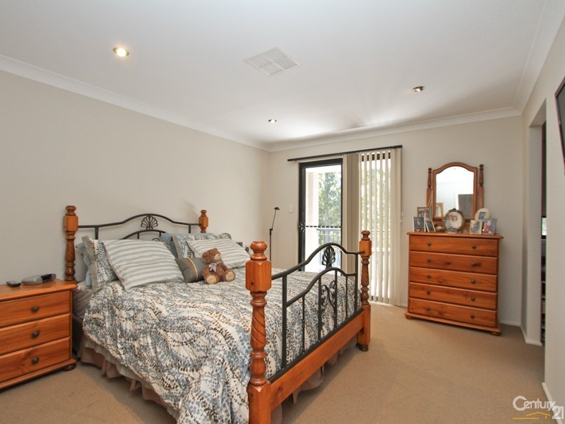 9 Captains Cove, Valentine NSW 2280