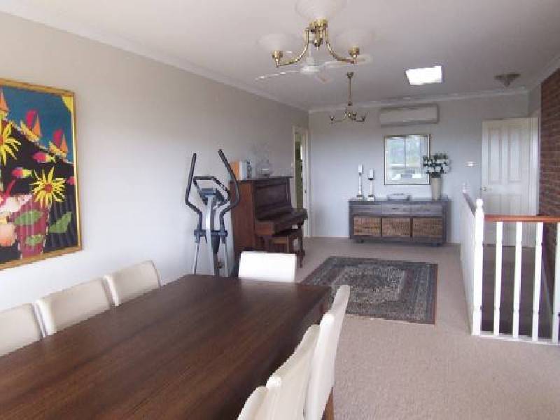 35 Grovelake Close, Eleebana NSW 2282