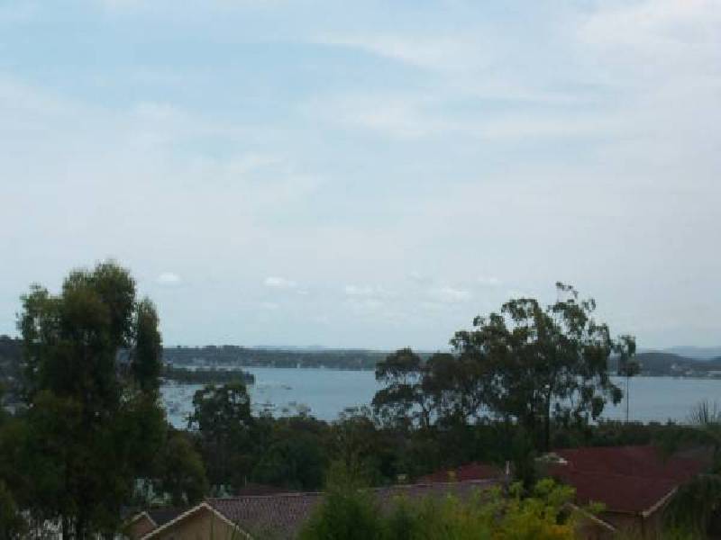 35 Grovelake Close, Eleebana NSW 2282