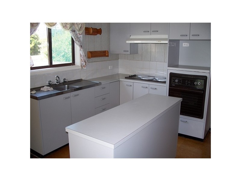 2 Keira Close, Valentine NSW 2280