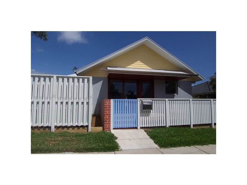 2B Lake Street, Warners Bay NSW 2282