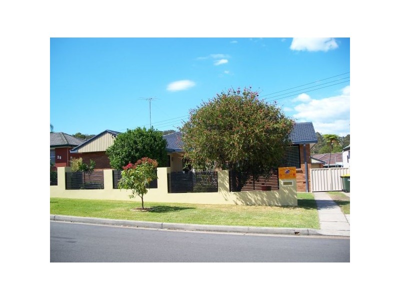 18 Mariner Drive, Eleebana NSW 2282