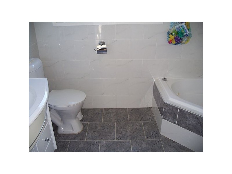 32 Albert Street, Valentine NSW 2280