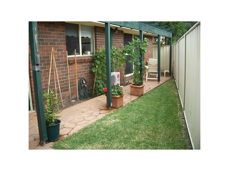 10 Stenhouse Drive, Eleebana NSW 2282