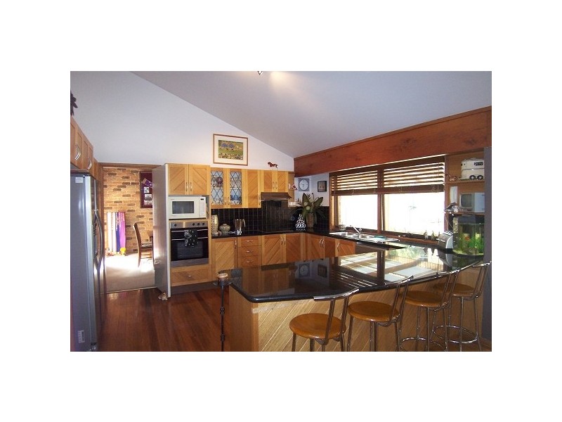 13 Yerambla Close, Eleebana NSW 2282