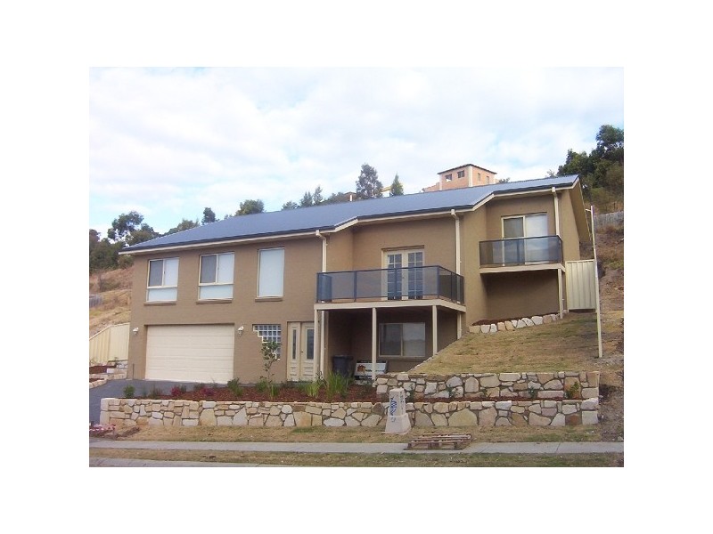 89 East Street, Warners Bay NSW 2282