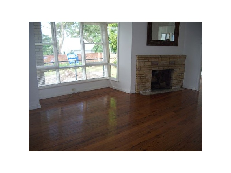 82 Andrew Road, Valentine NSW 2280