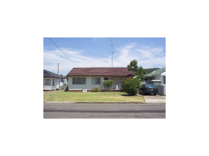 8 Spencer Street, Warners Bay NSW 2282