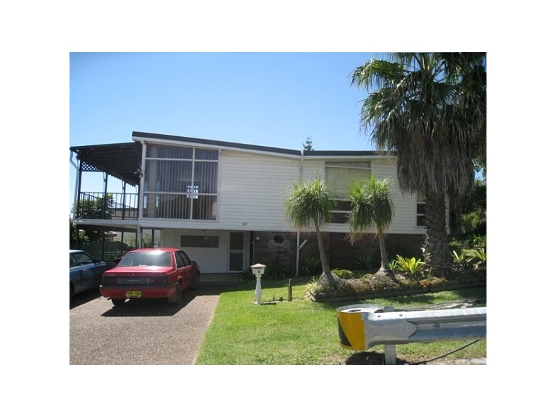 87 Thompson Road, Speers Point NSW 2284