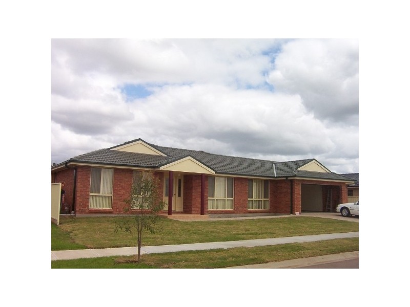 6 Karong Avenue, Maryland NSW 2287