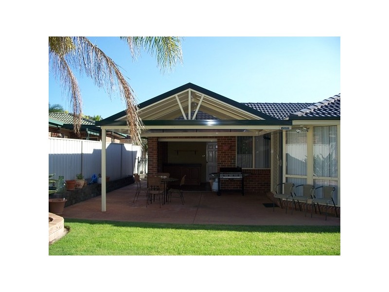 6 Minnesota Way, Warners Bay NSW 2282