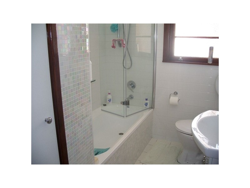 32 Patricia Avenue, Charlestown NSW 2290