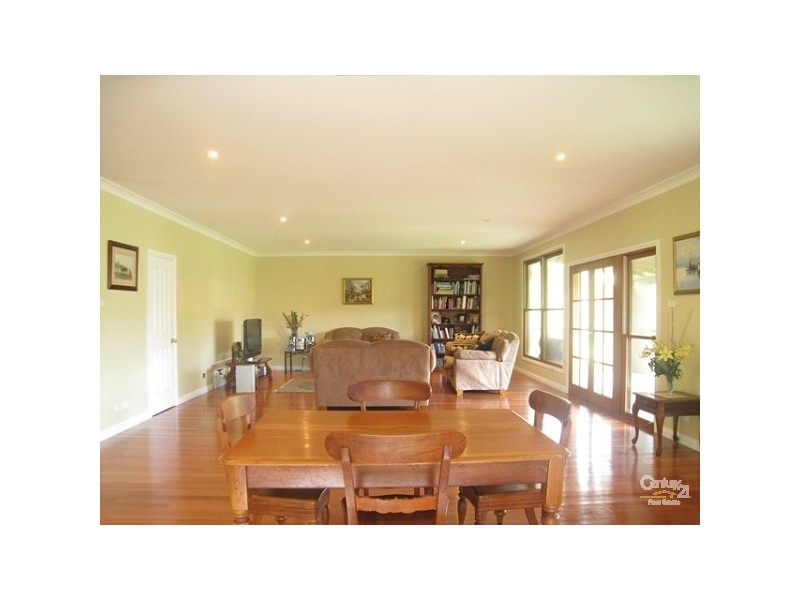 9 Cardale Road, Macquarie Hills NSW 2285
