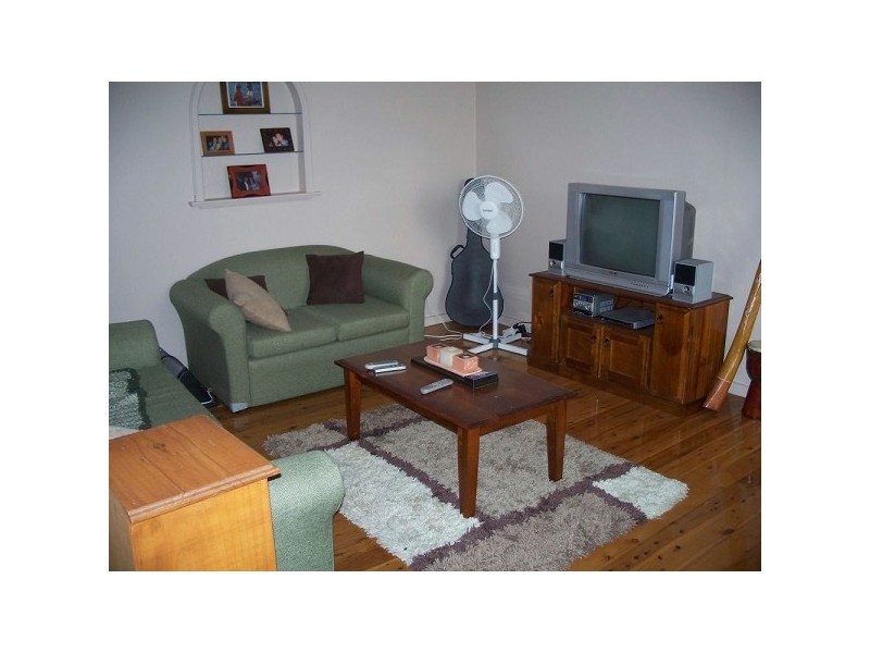 4 Bucklee Crescent, Warners Bay NSW 2282