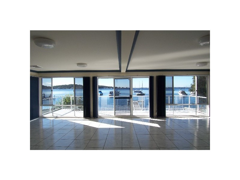 183 Fishing Point Road, Fishing Point NSW 2283