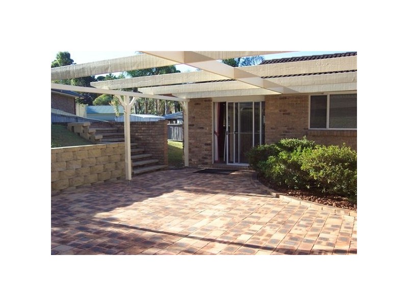 3 Bundarra Close, Eleebana NSW 2282