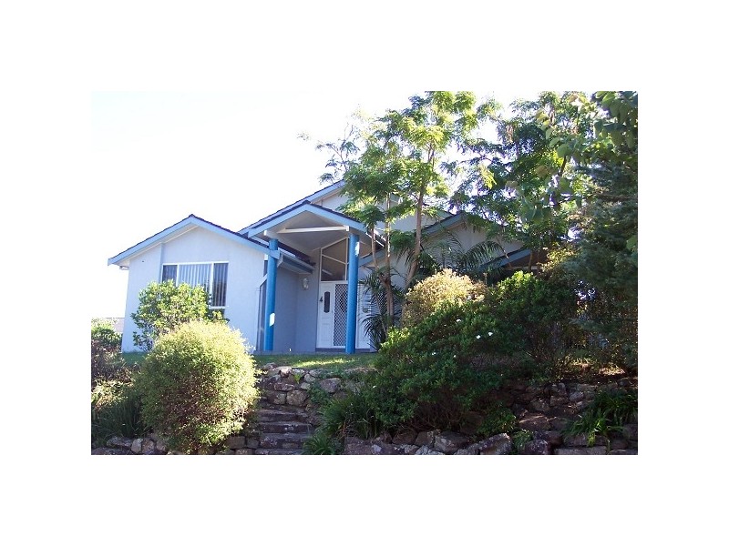 2 Agincourt Crescent, Valentine NSW 2280