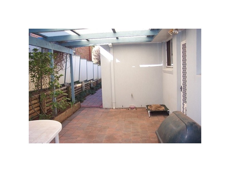 2 Agincourt Crescent, Valentine NSW 2280