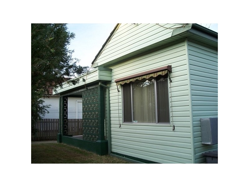 6 Hall Street, Belmont NSW 2280