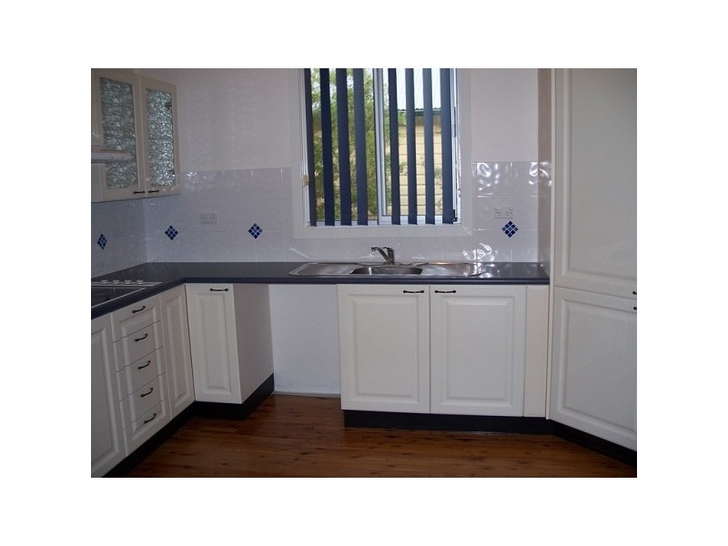 6 Hall Street, Belmont NSW 2280