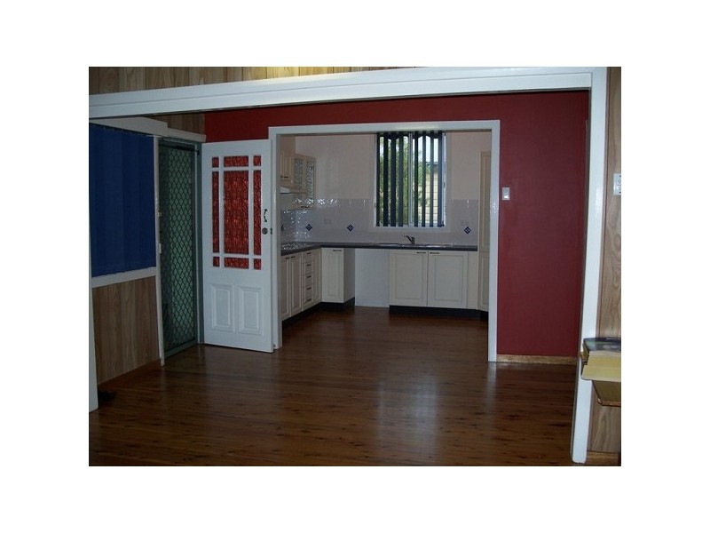 6 Hall Street, Belmont NSW 2280