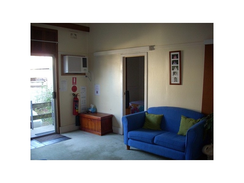 2 Janice Street, Warners Bay NSW 2282